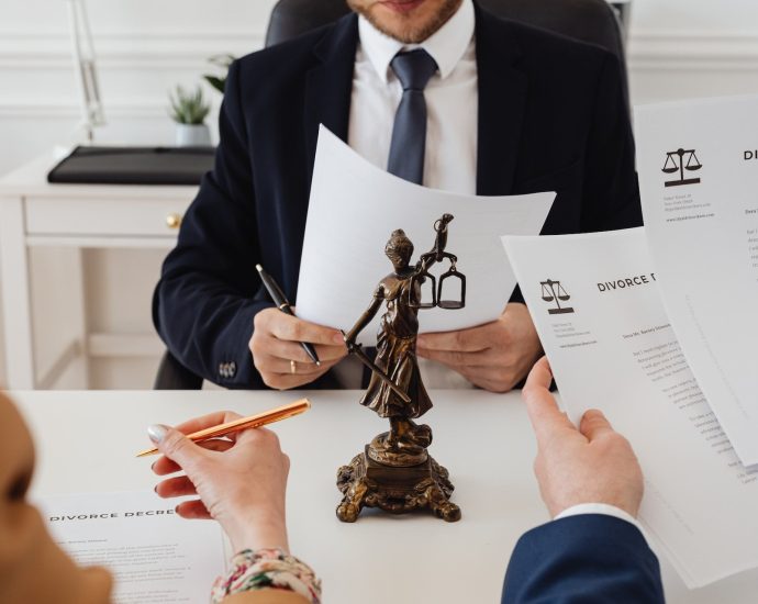 Divorce Lawyers Focused on Child Support Agreements