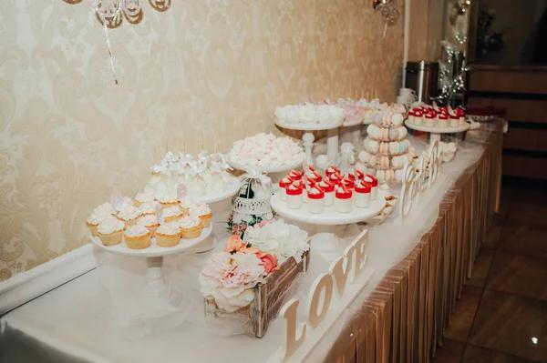 Top Tips for Using Cake Bars Carts Safely and Effectively